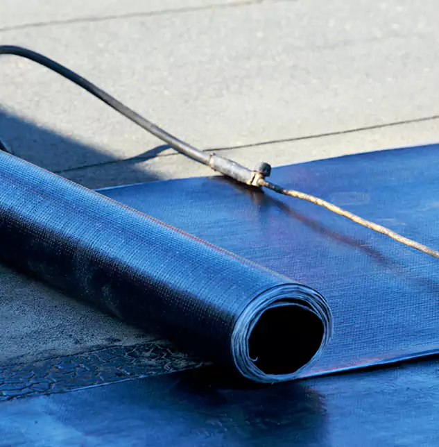 Expert Rubberized Roof Patch Solutions: Restoring Woodridge's Flat Roofs to Peak Performance